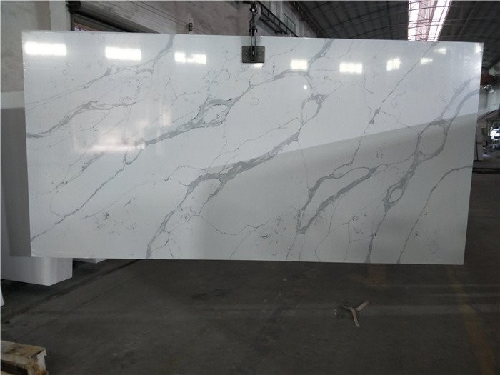 Halo Quartz Calacatta