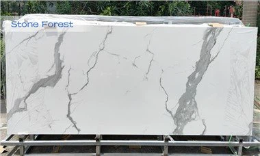 Porslen Slab Tenau Calacatta