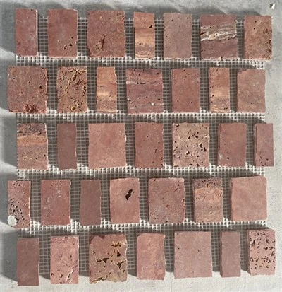 Teils mosaig trafertin wedi cwympo